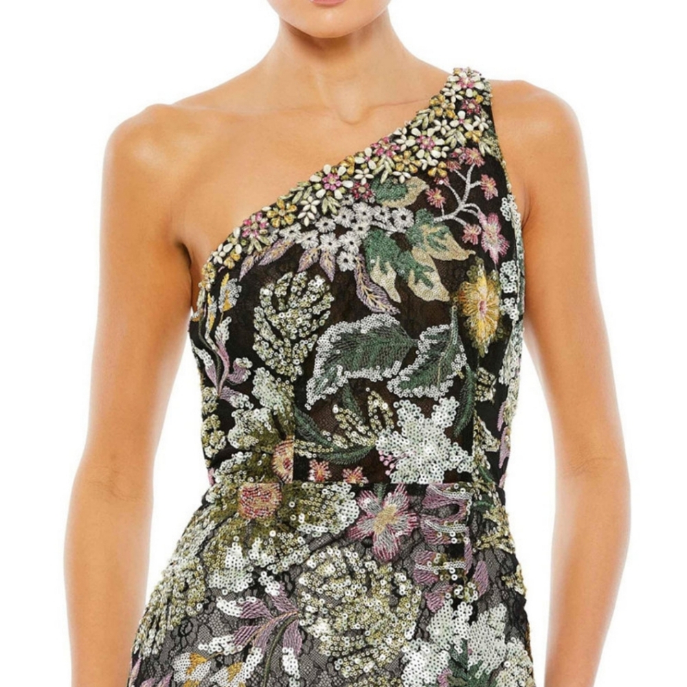 Mac Duggal Green and Black One Shoulder Embellished Gown with Slit for Prom - Picture 8 of 9